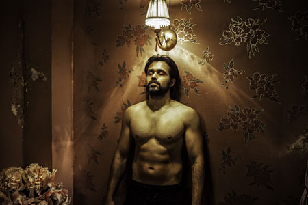 Emraan Hashmi sports ponytail, athletic physique in GHANCHAKKAR